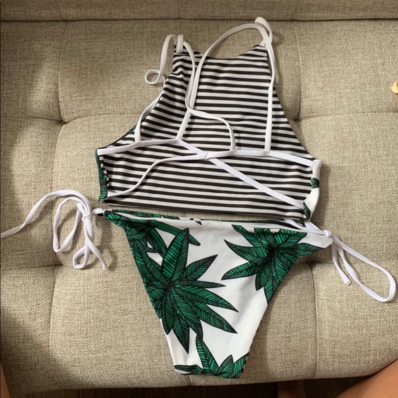 Reversible Bikini Set - Picture 2 of 3